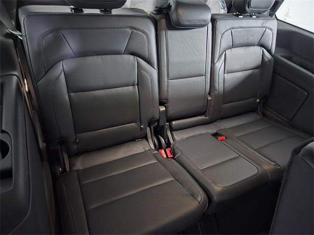 new 2025 Lincoln Navigator car, priced at $107,085