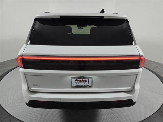 new 2025 Lincoln Navigator car, priced at $107,085