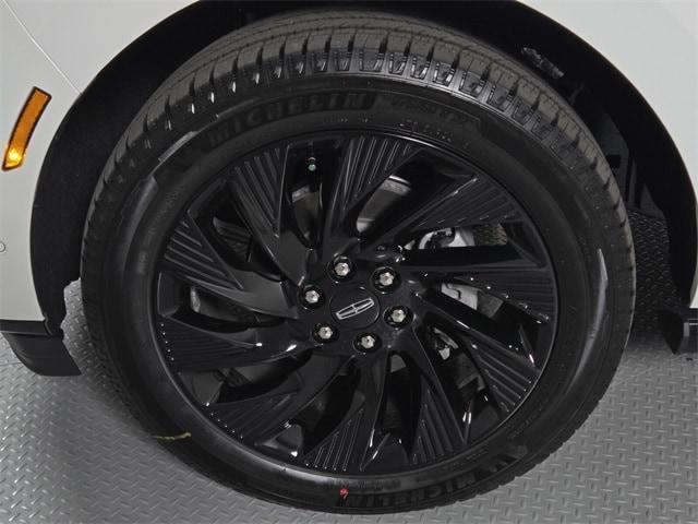 new 2025 Lincoln Navigator car, priced at $107,085