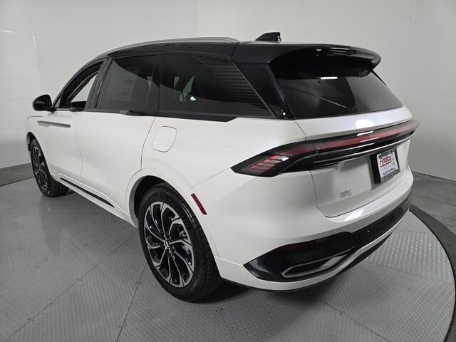 new 2025 Lincoln Nautilus car, priced at $58,816