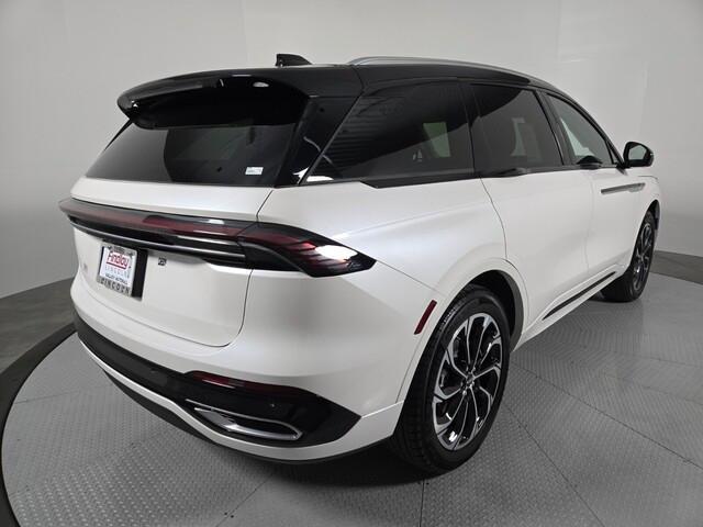 new 2025 Lincoln Nautilus car, priced at $58,816