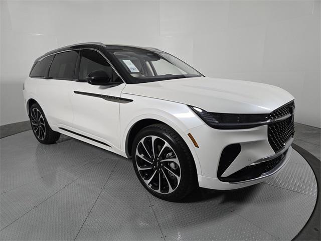 new 2025 Lincoln Nautilus car, priced at $69,272