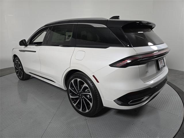 new 2025 Lincoln Nautilus car, priced at $76,395