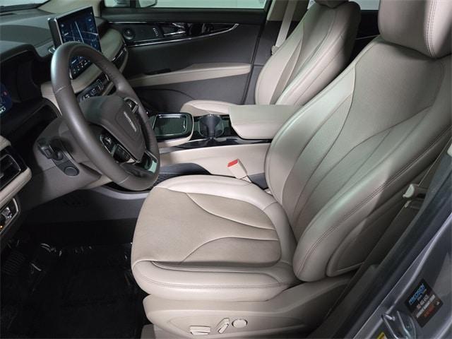 used 2022 Lincoln Nautilus car, priced at $35,484