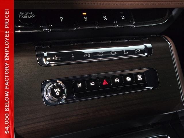 new 2025 Lincoln Aviator car, priced at $72,027