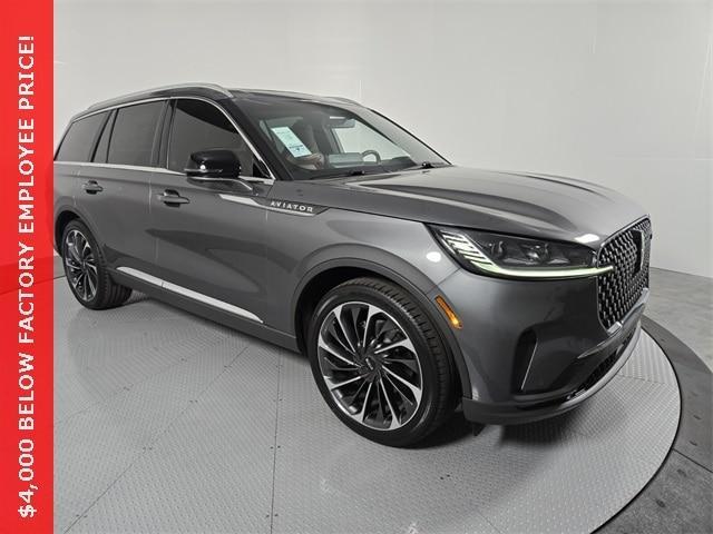 new 2025 Lincoln Aviator car, priced at $72,027