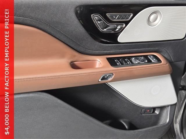 new 2025 Lincoln Aviator car, priced at $72,027