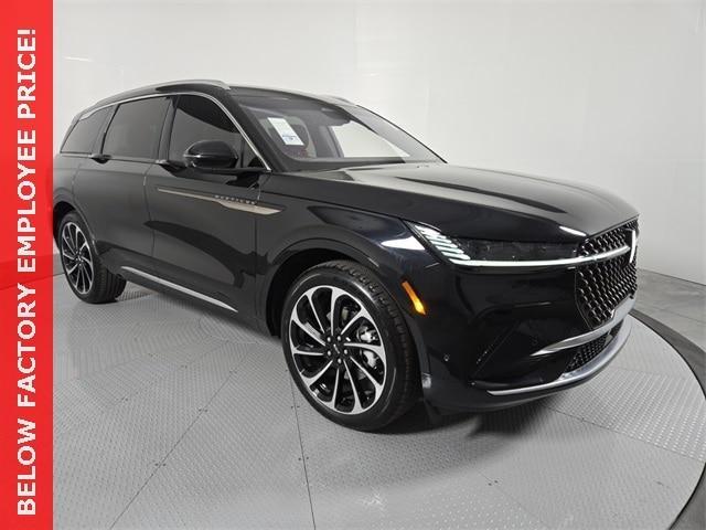 new 2024 Lincoln Nautilus car, priced at $67,501