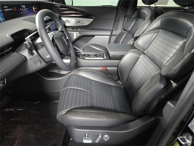 new 2025 Lincoln Nautilus car, priced at $73,236