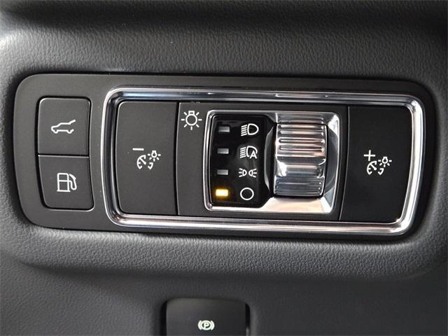 new 2025 Lincoln Nautilus car, priced at $63,020