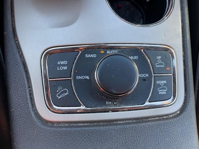 used 2014 Jeep Grand Cherokee car, priced at $15,858