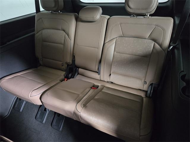 new 2025 Lincoln Navigator L car, priced at $125,760