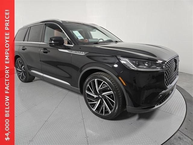 new 2025 Lincoln Aviator car, priced at $72,405