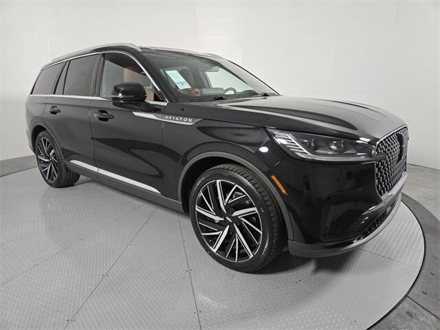 new 2025 Lincoln Aviator car, priced at $77,362