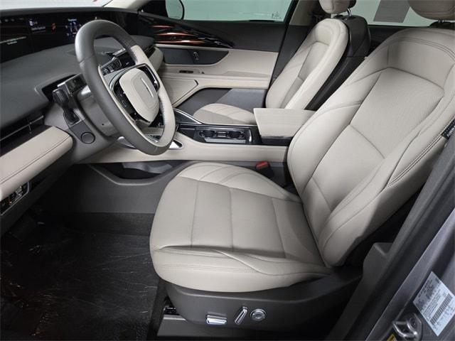 new 2025 Lincoln Nautilus car, priced at $53,151