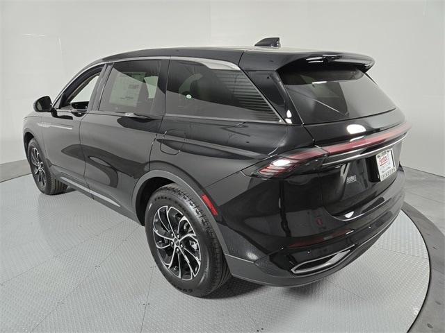 new 2025 Lincoln Nautilus car, priced at $52,596