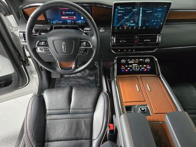 new 2024 Lincoln Navigator L car, priced at $98,411