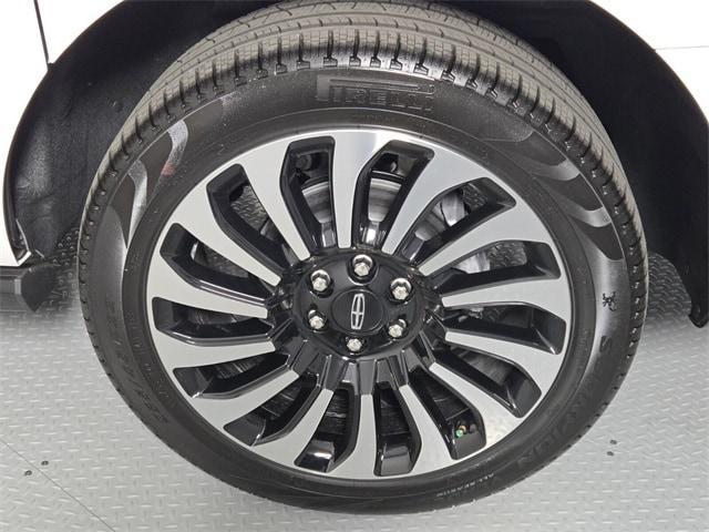 new 2024 Lincoln Navigator L car, priced at $105,911