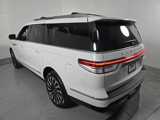new 2024 Lincoln Navigator L car, priced at $105,911