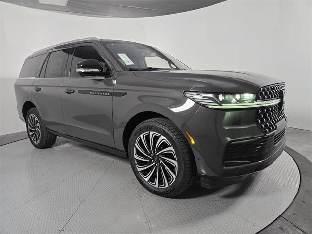 new 2025 Lincoln Navigator car, priced at $121,590
