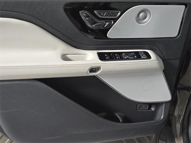 new 2025 Lincoln Aviator car, priced at $80,010