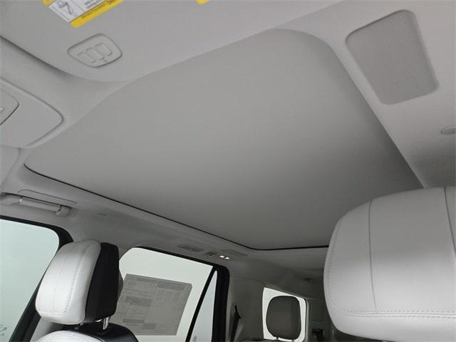 new 2025 Lincoln Navigator car, priced at $103,585