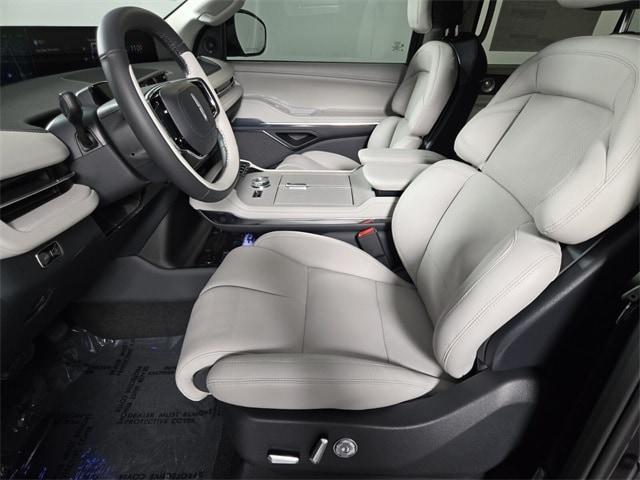 new 2025 Lincoln Navigator car, priced at $103,585