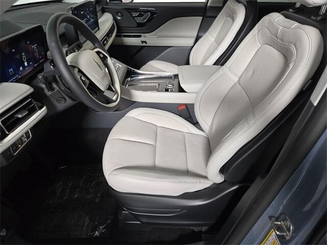new 2025 Lincoln Aviator car, priced at $65,222