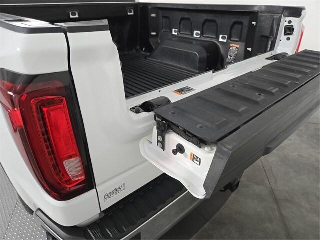 used 2025 GMC Sierra 1500 car, priced at $43,422