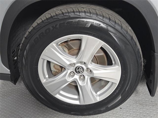 used 2021 Toyota Highlander car, priced at $27,559