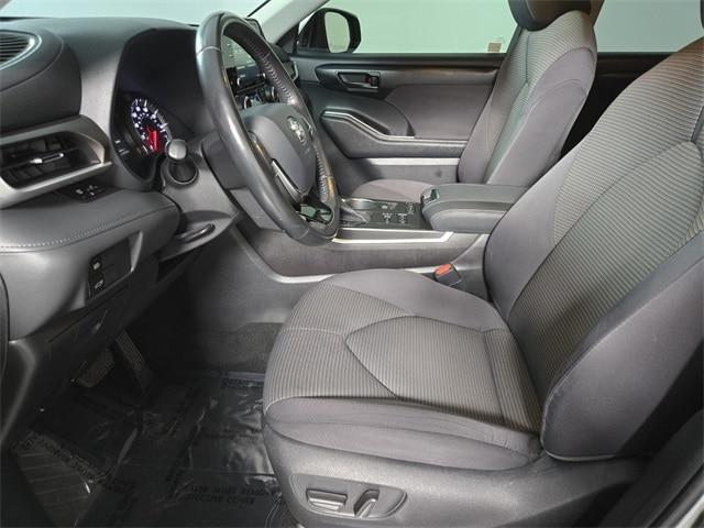 used 2021 Toyota Highlander car, priced at $27,559