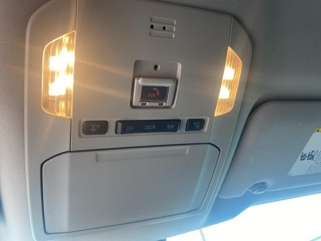 used 2021 Toyota Highlander car, priced at $28,129