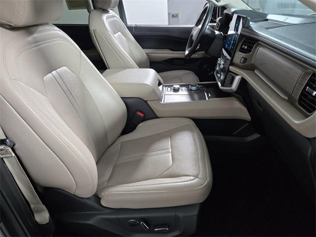 used 2024 Ford Expedition car, priced at $47,553