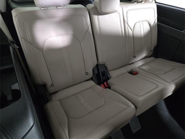 used 2024 Ford Expedition car, priced at $47,553