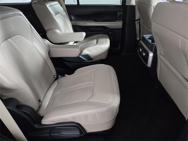 used 2024 Ford Expedition car, priced at $47,553