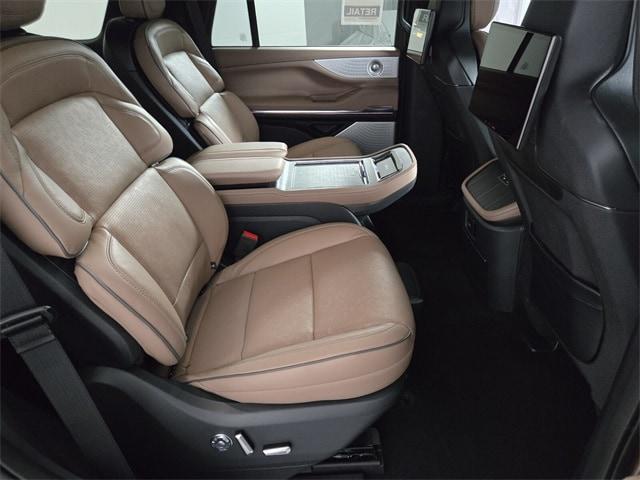 new 2025 Lincoln Navigator car, priced at $121,590