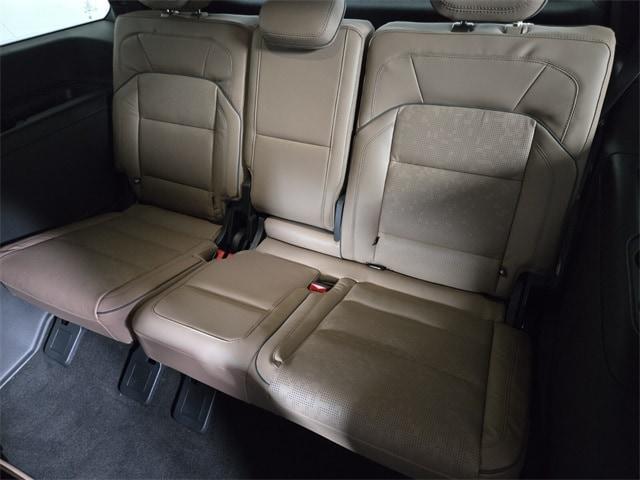 new 2025 Lincoln Navigator car, priced at $121,590