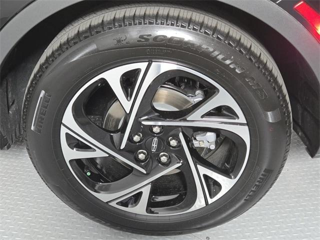 new 2025 Lincoln Nautilus car, priced at $54,915