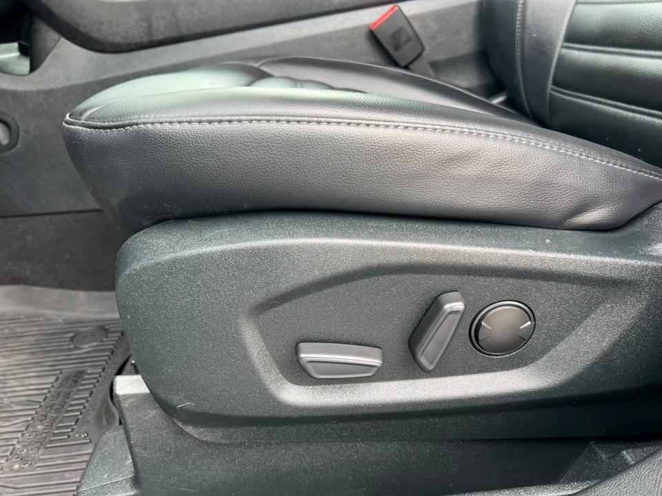 used 2022 Ford Edge car, priced at $26,082