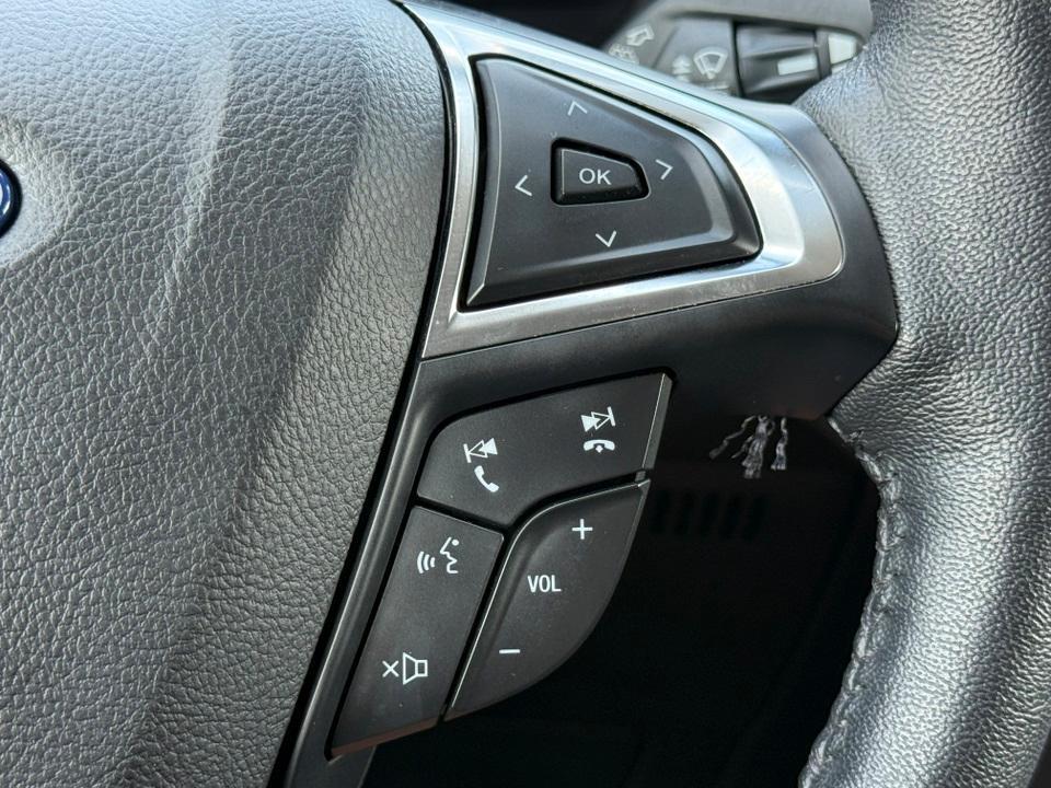used 2022 Ford Edge car, priced at $28,071