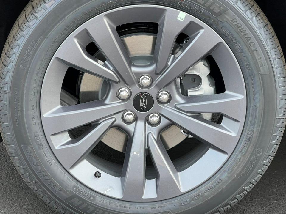 new 2025 Ford Explorer car, priced at $48,355