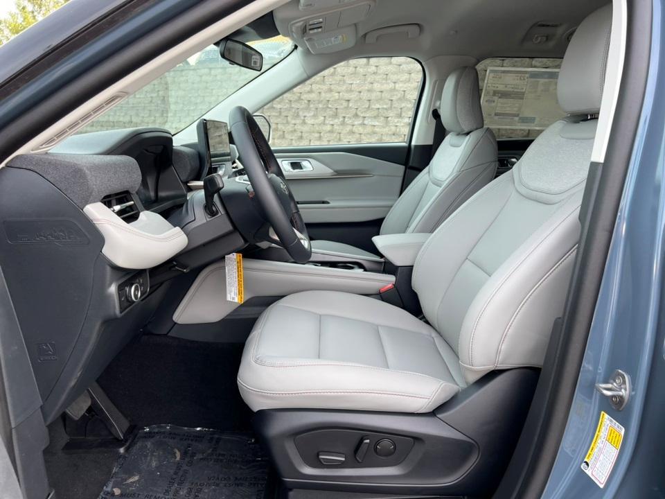 new 2025 Ford Explorer car, priced at $48,355