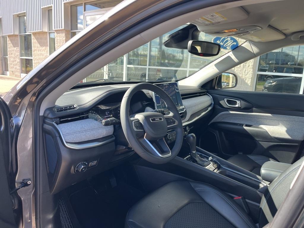 used 2022 Jeep Compass car, priced at $21,116