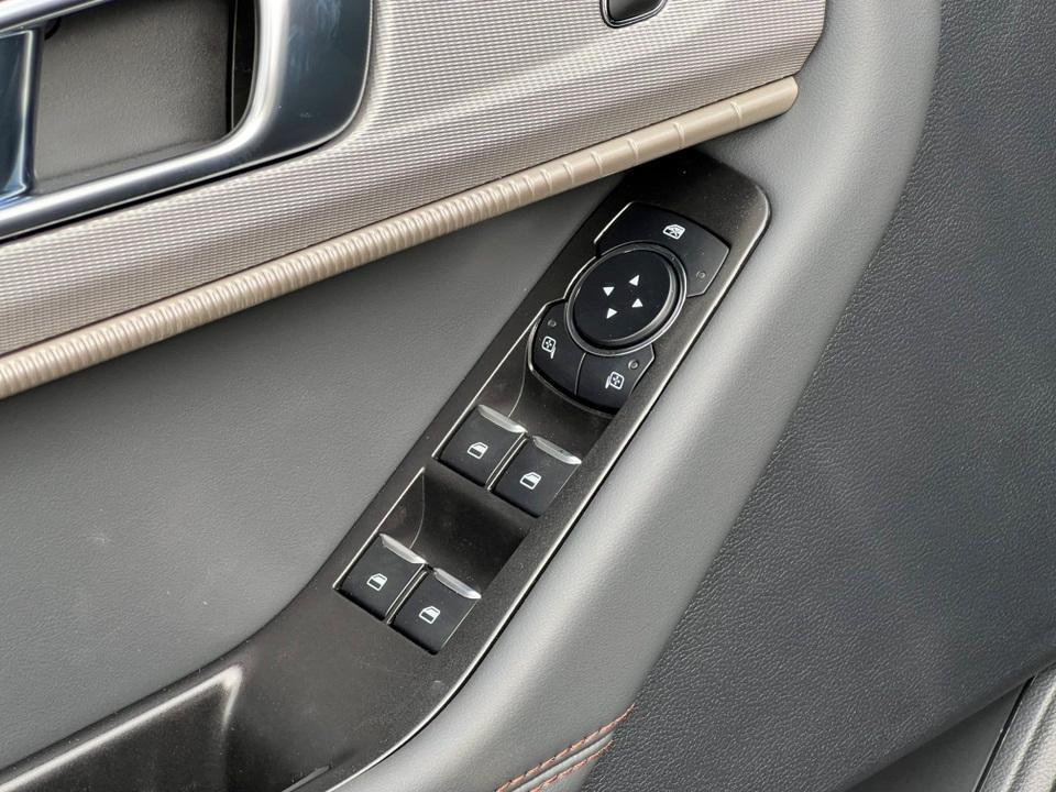 new 2025 Ford Explorer car, priced at $42,865