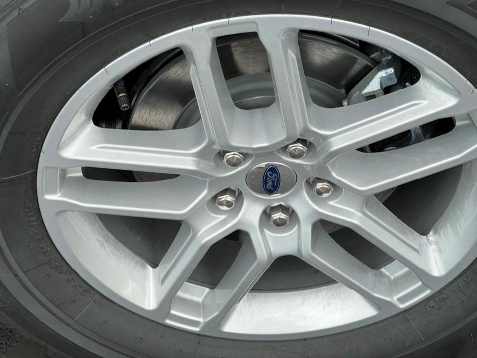 new 2025 Ford Explorer car, priced at $42,865