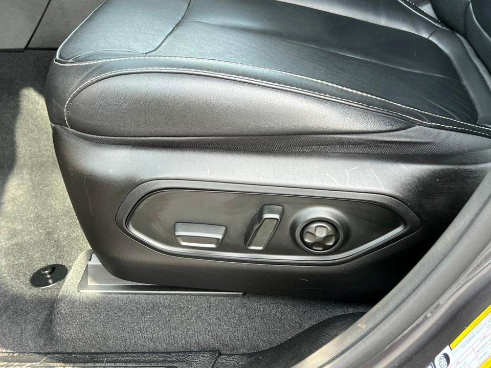 used 2022 Jeep Grand Cherokee L car, priced at $31,500