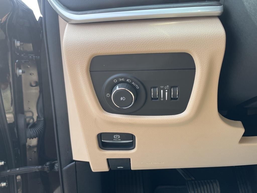 used 2021 Jeep Grand Cherokee L car, priced at $28,414