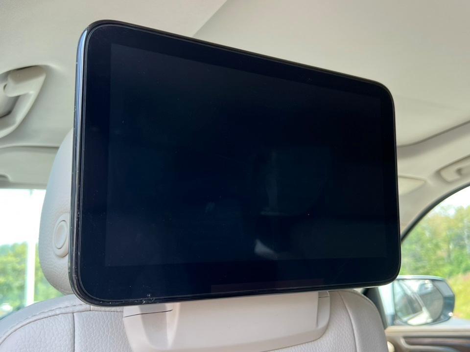 used 2021 GMC Yukon car, priced at $50,363