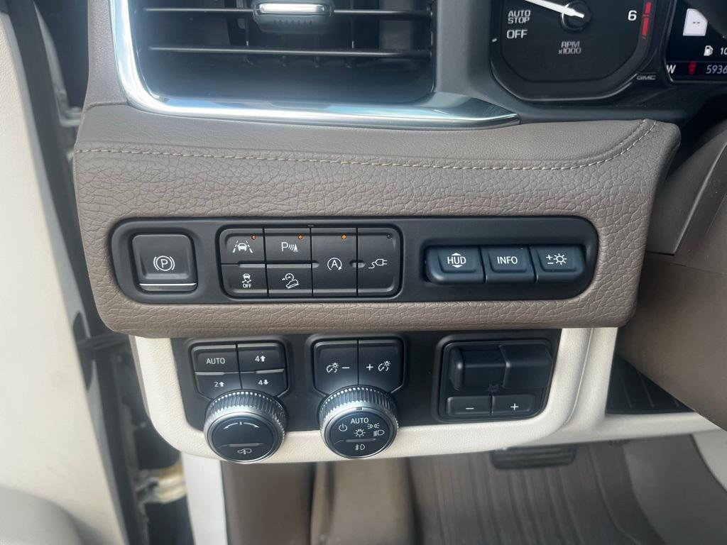 used 2021 GMC Yukon car, priced at $53,197