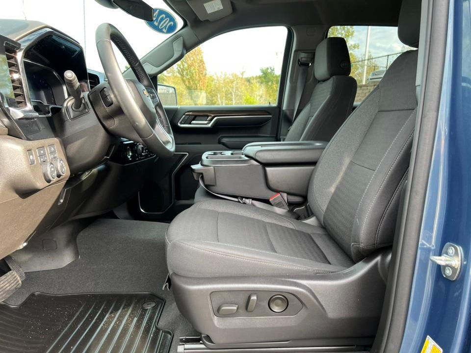 used 2024 Chevrolet Silverado 1500 car, priced at $35,963